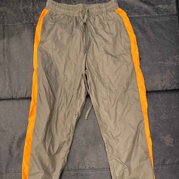 Shein army green lightweight track cargo pants - Picture 3 of 4